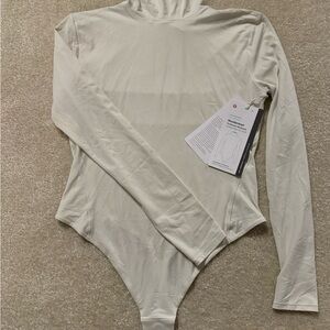 Lululemon bodysuit Wundermost Nulu Turtleneck long sleeve